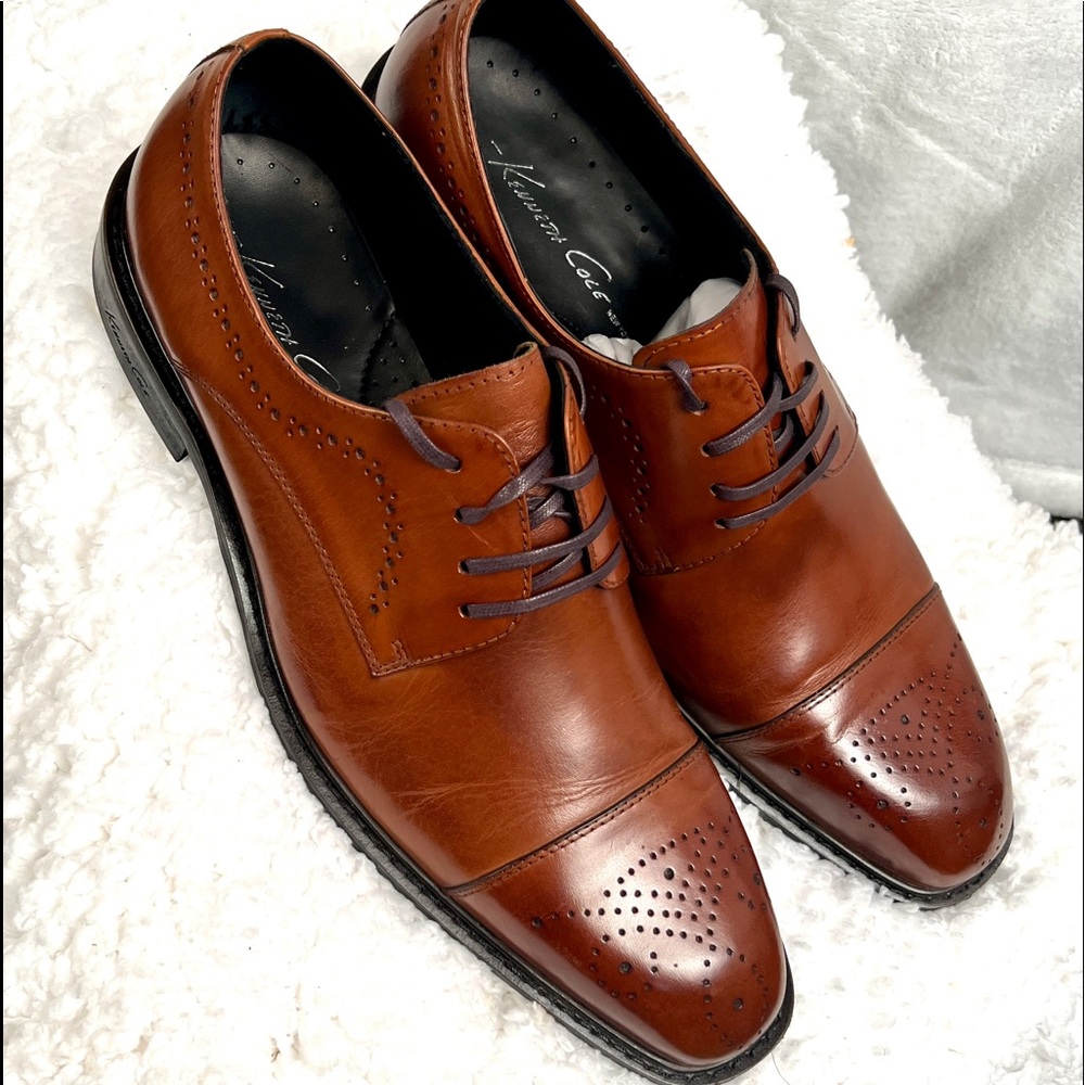 Kenneth Cole leather Dress Shoes.  Color:  Cognac